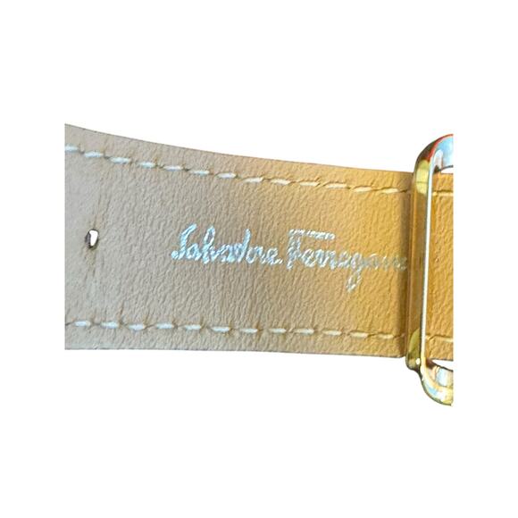 Salvatore Ferragamo NIB Vara Quartz Watch in Pink/Gold - Picture 5 of 10